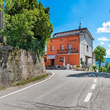 Holiday Home In Ca' De' Grimaldi With Garden, Cleaning Included Castellarano