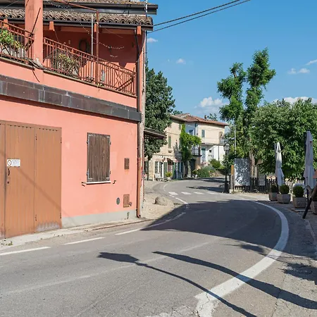 Holiday Home In Ca' De' Grimaldi With Garden, Cleaning Included Castellarano